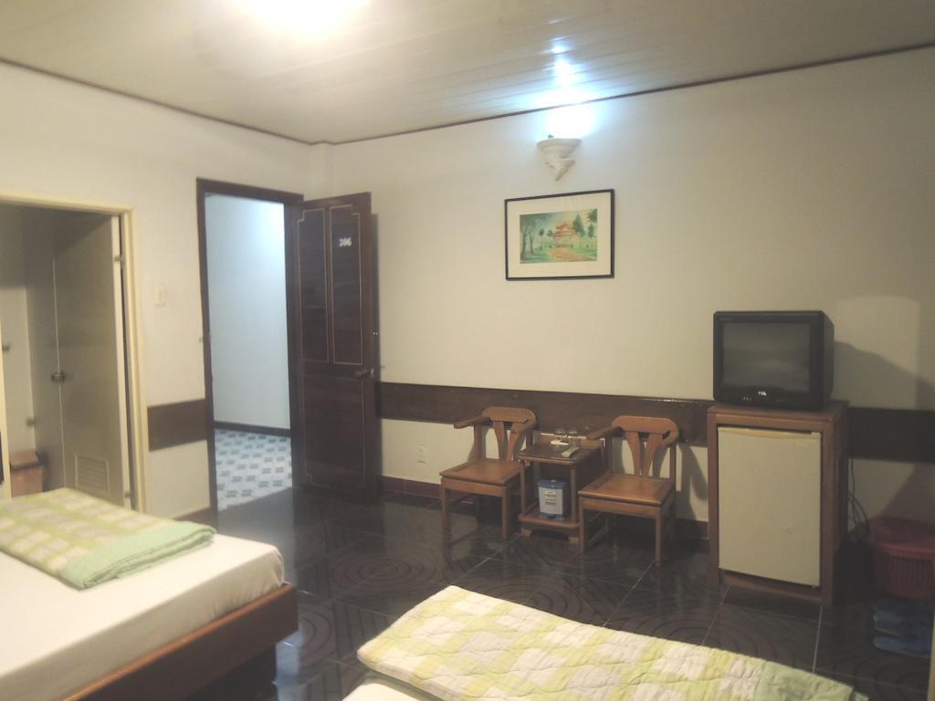 Phoenix Hotel Хюэ Экстерьер фото